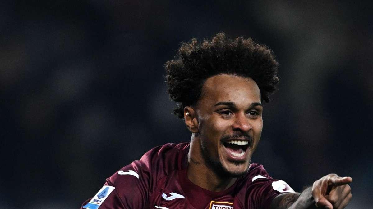 La Gazzetta dello Sport: “Lazaro si fa in tre”