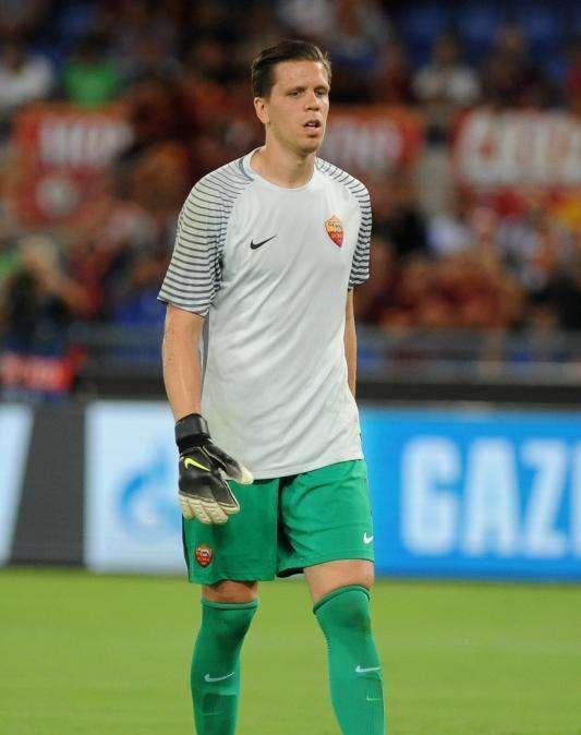Roma, Szczesny: "Schmeichel il mio portiere preferito di sempre". E nella Top 5 c'è anche il padre