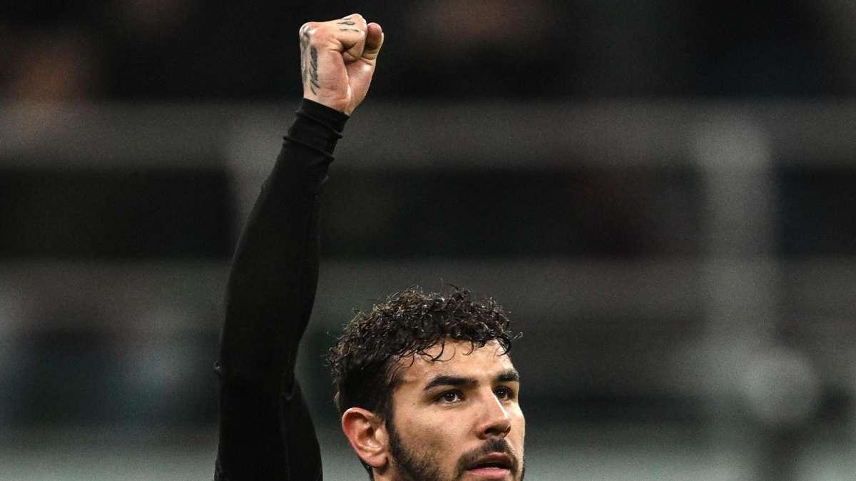 Serie A: Milan avanti sul Napoli all'intervallo grazie a Hernandez 