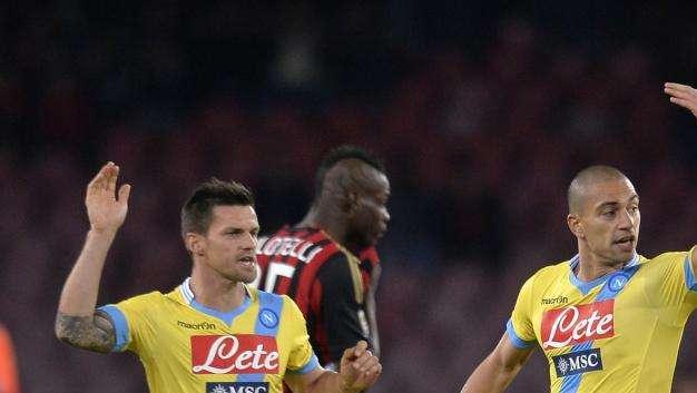 Napoli, Benitez su Maggio: "Sta bene, è sereno per il recupero"
