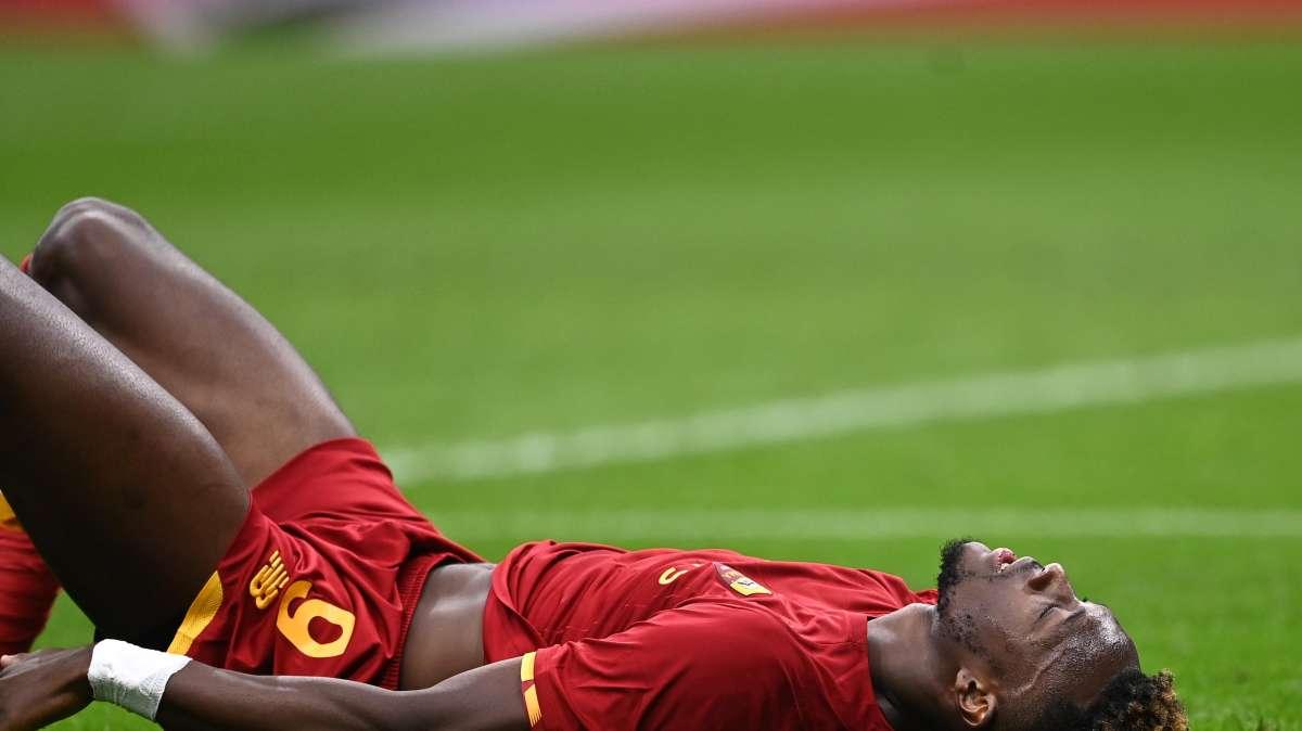 Conference League - Roma avanti all'intervallo con Abraham