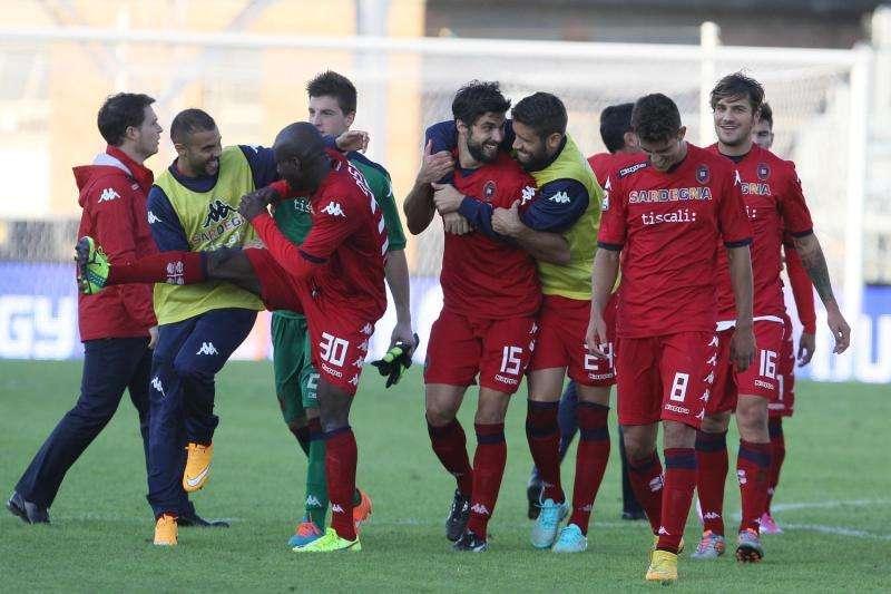 Qui Cagliari - Tutti a disposizione di Zola per l'allenamento odierno 