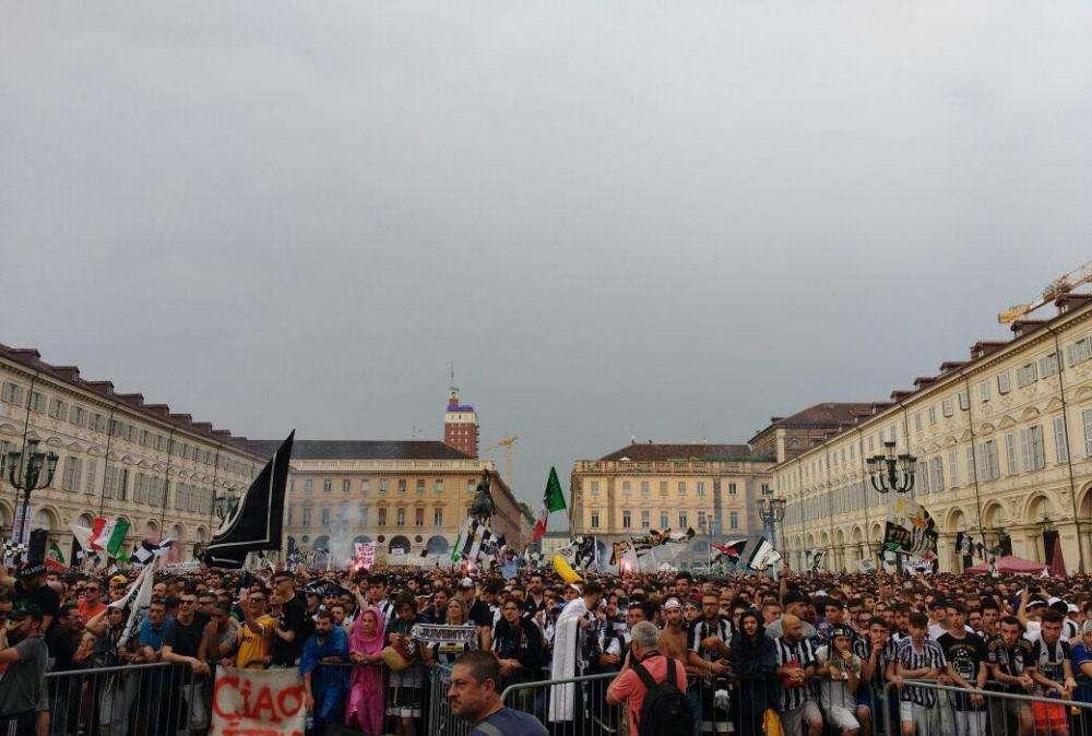 Sfruttare per propaganda politica la tragedia di Piazza San Carlo. Che tristezza