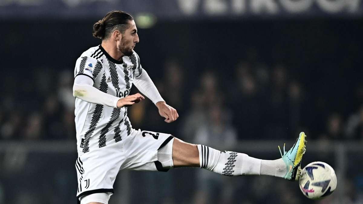 Serie A - Juve avanti con Rabiot dopo il primo tempo sui viola
