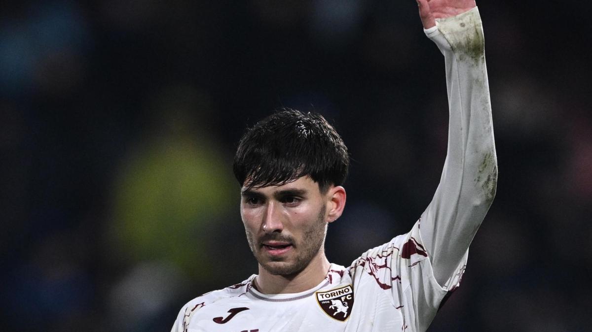 Le pagelle di Ele, Cagliari-Torino 2-1: Obrador un eurogol purtroppo inutile. Ilkhan un lottatore. Coco distratto. Prati assistman. Adams e Simeone scarsi nella mira. Male l'arbitro