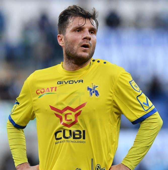 Lotta a due per Hetemaj, c'è anche il Torino 