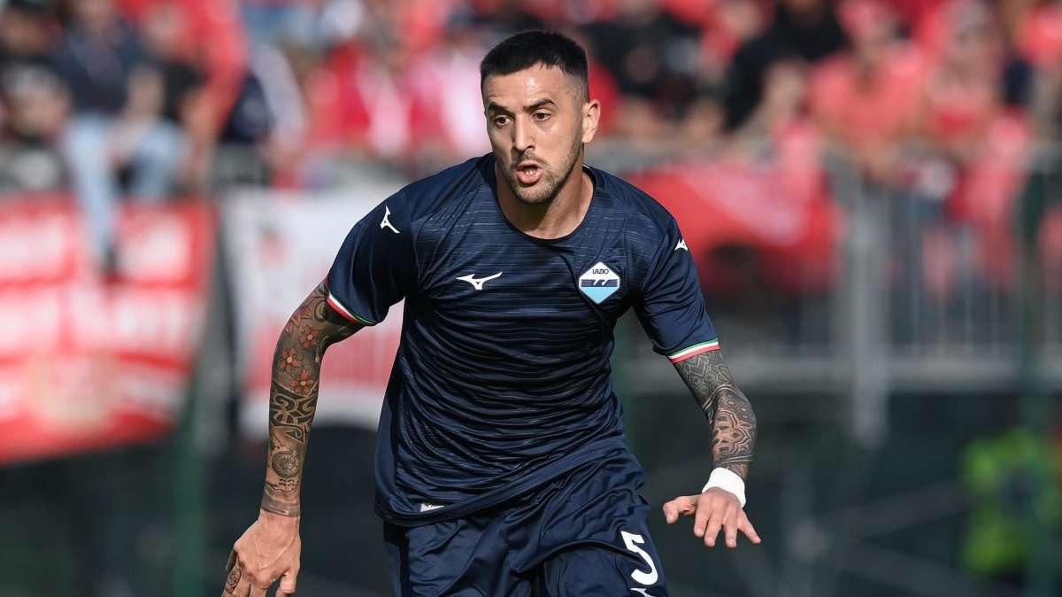 Gli episodi premiano la Lazio che batte il Toro 2-0