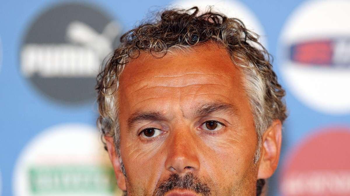 Donadoni presenta il suo nuovo staff 