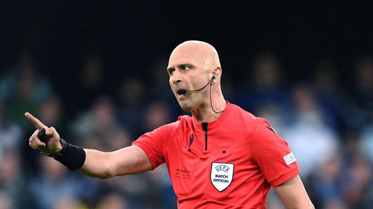 Un arbitro russo per Italia-Spagna 