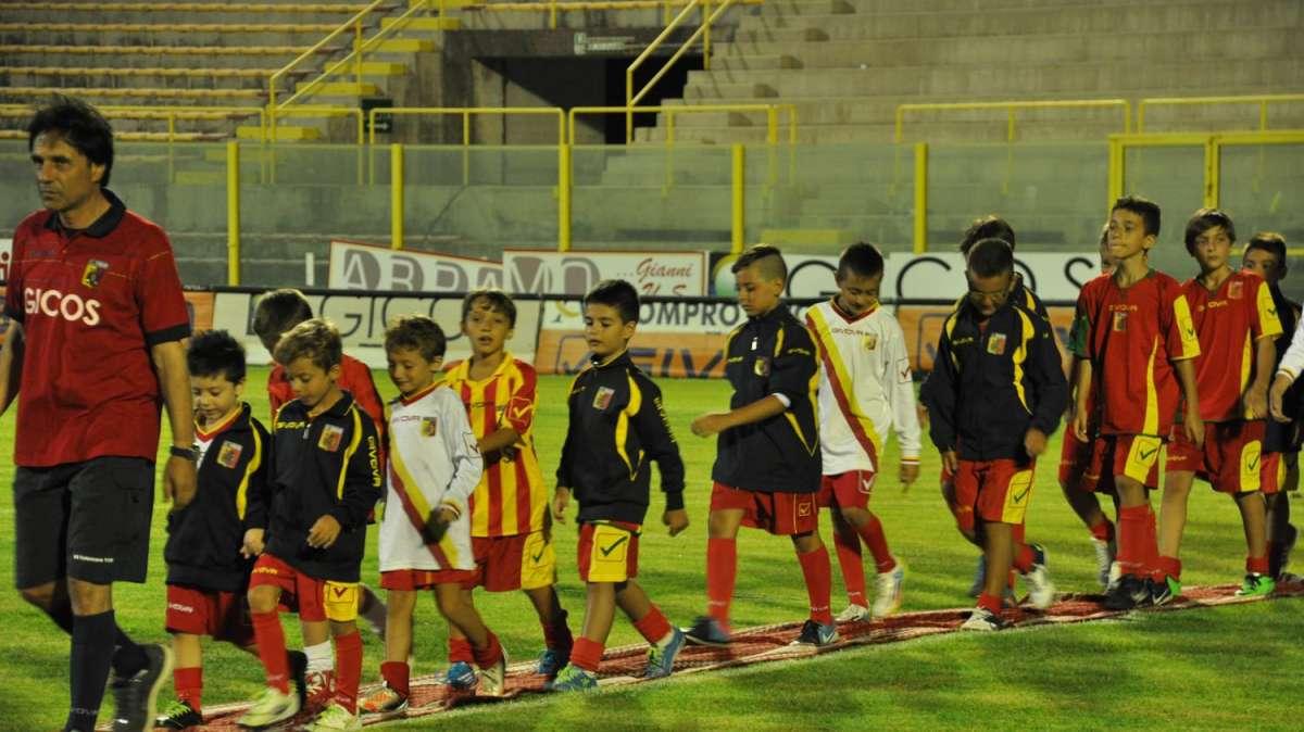 La Repubblica - Piccoli azzurri non crescono. Scuole calcio e vivai, gioca solo chi può pagare