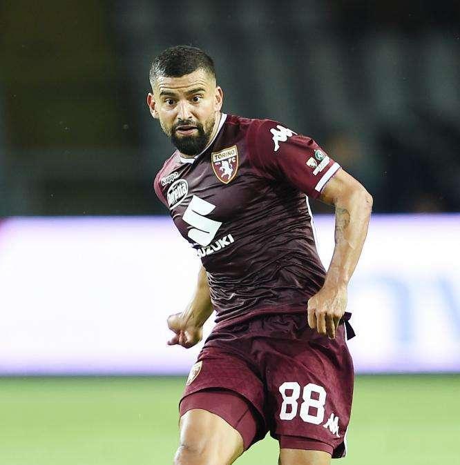 Rincon: "Sono a disposizione del mister per qualunque ruolo"