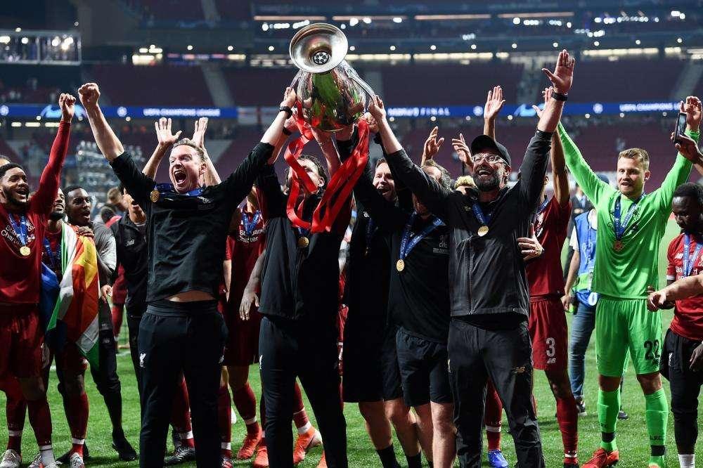 Calcio in Tv: Manchester City, Liverpool e Tottenham in campo
