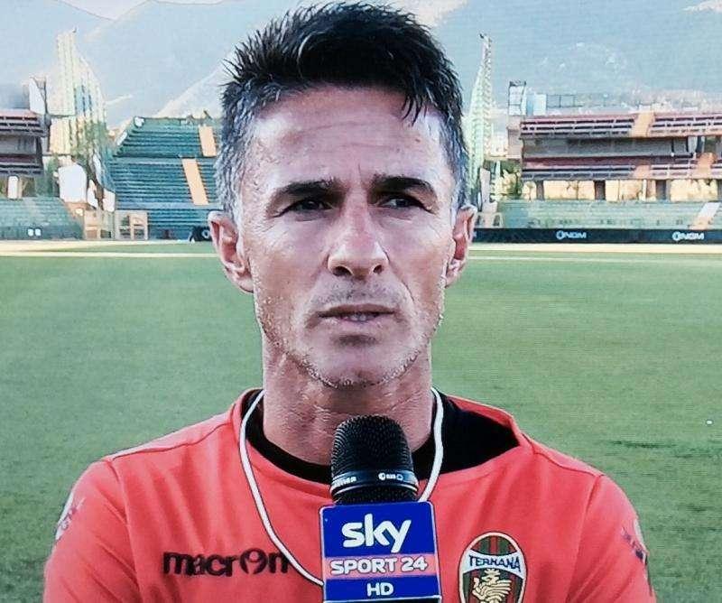 Ternana, Benny Carbone: "Le critiche? Non sono Mourinho e non ho bacchette magiche"