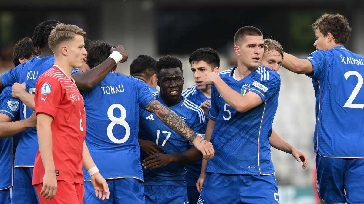 Oggi in TV, Italia U21, alle 18.30 la sfida con l'Irlanda. Stasera Grecia-Francia in chiaro