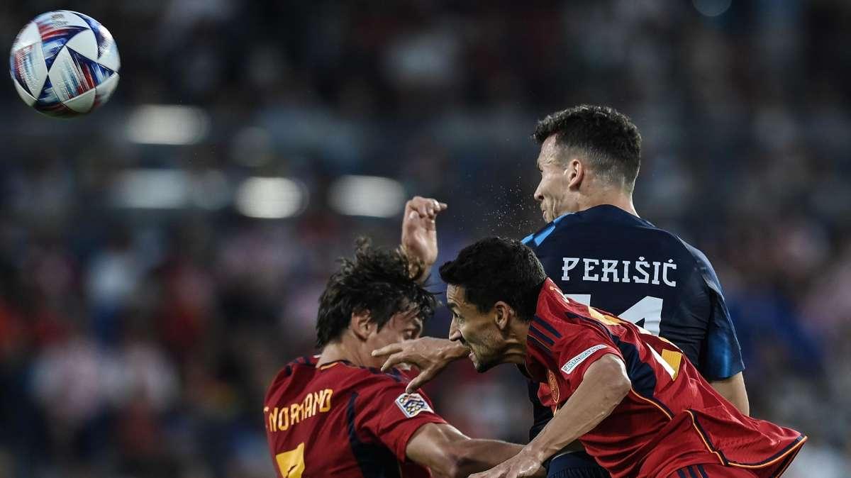 Cronache di Napoli: "Assalto a Le Normand, ma senza la clausola"