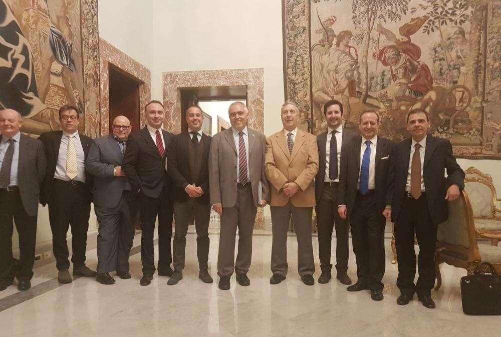 “Il calcio e lo sport stanno morendo”, chi li vuole salvare davvero?