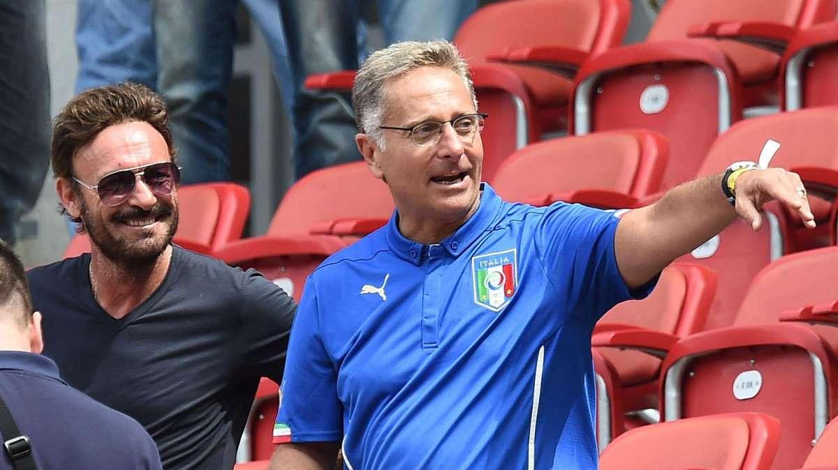 Bonolis sull'Italia: "Chiellini in alcune circostanze sembrava ubriaco"