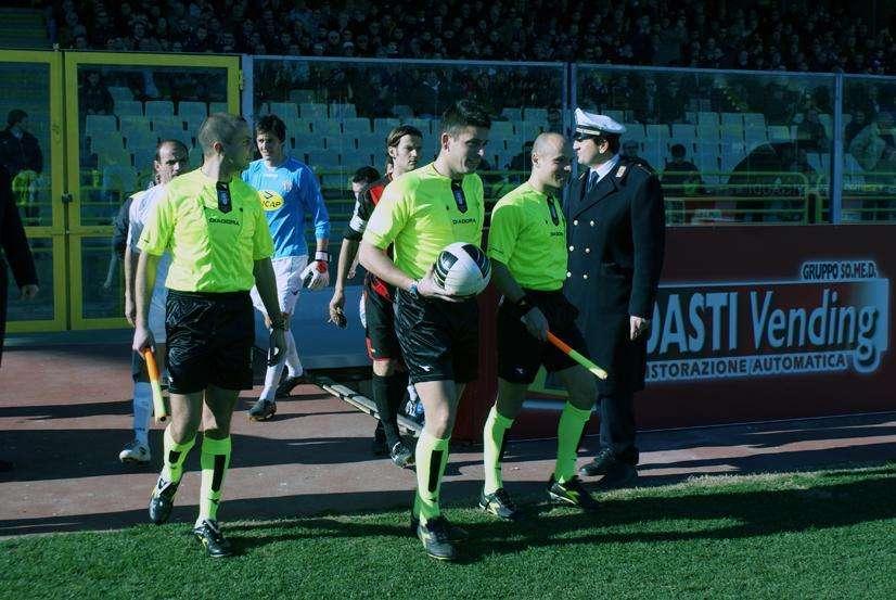 Cambia l'arbitro Avar 