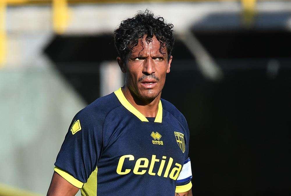 Parma, Alves: "Serve riflessione, c'è tempo ma non troppo"