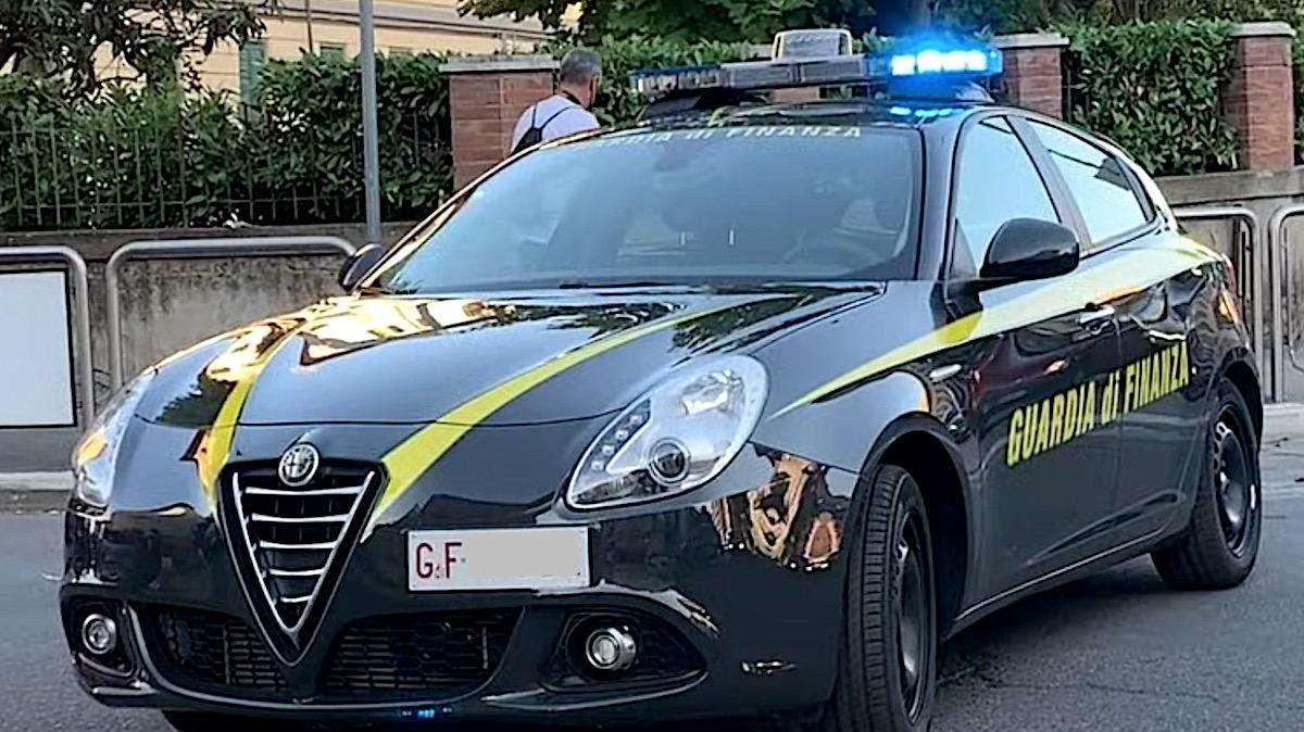 Perquisizioni della Guardia di Finanza nelle sedi di Roma, Lazio e Salernitana 