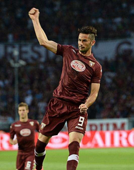 Il Rosario Central annuncia l'arrivo di Larrondo 