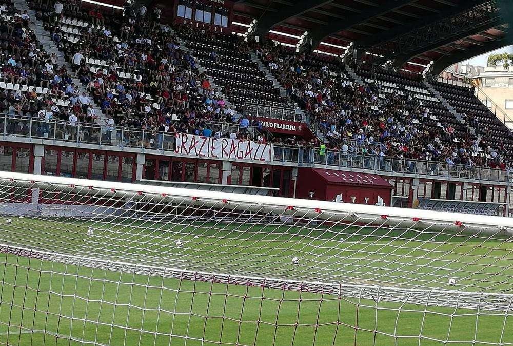 Filadelfia, il raduno LIVE: oltre tremila persone, Belotti guida il gruppo