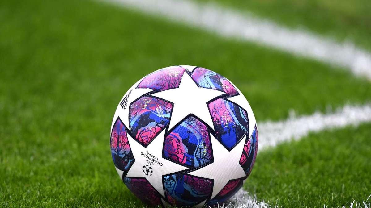 Juventus in Champions League, per la prima volta un arbitro donna