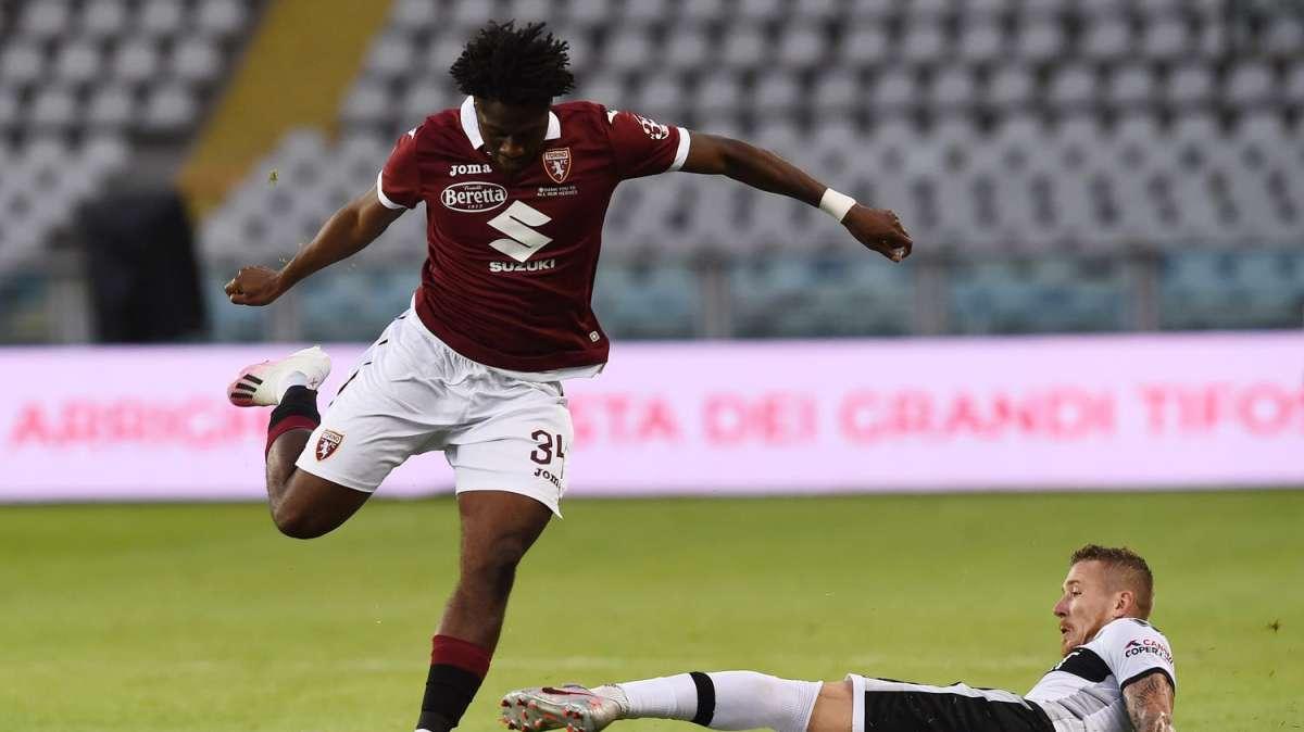 Il Fulham annuncia il ritorno di Aina al Toro 