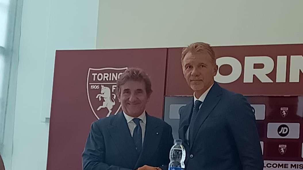 LIVE Baroni: "Lavoro e dedizione. Mercato? Tutto e subito è impossibile. Fila aperto? Ricapiterà ancora". Cairo: "Siamo al 90%, mancano 3 giocatori. No offerte per il Toro quindi vado avanti"
