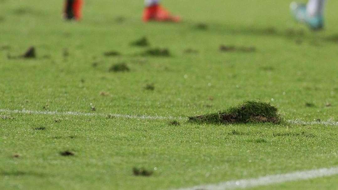 Per mettere a posto il terreno del Grande Torino Olimpico bisogna aspettare che si faccia male qualche giocatore?