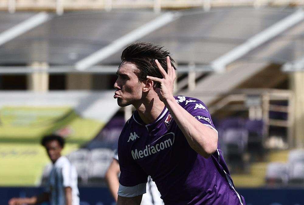 Fiorentina avanti all'intervallo con il ventesimo gol di Vlahovic
