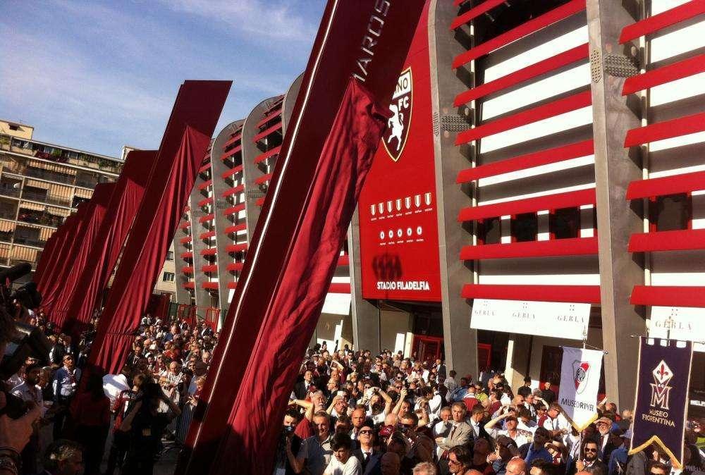 Torino, Filadelfia tra "sacro e profano": ieri la messa, a breve la ripresa dei lavori individuali