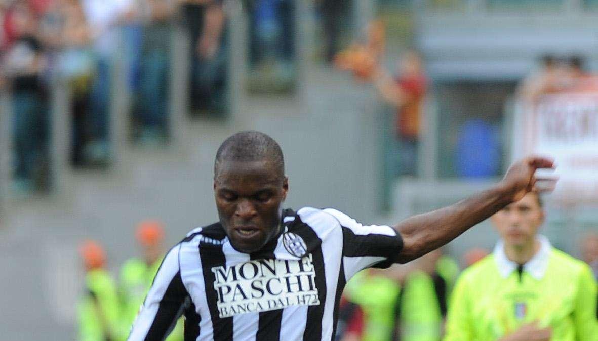 Emeghara: "Sono in Inghilterra per trattare con diversi club"