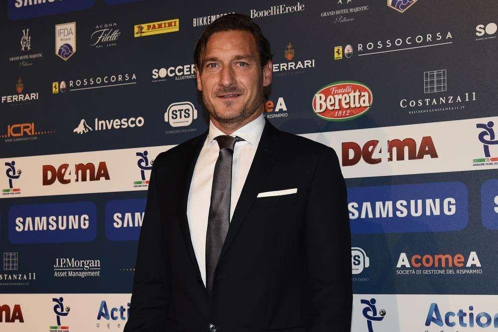 Roma, mezza ammissione di Totti a Sky: "Non si può dire nulla, ma penso che avrò maggiori poteri..."