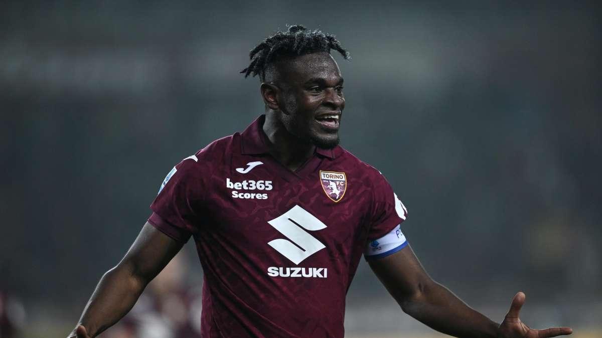 Venerdì c'è il Parma. D'Aversa si affiderà ancora alla coppia Zapata-Simeone?