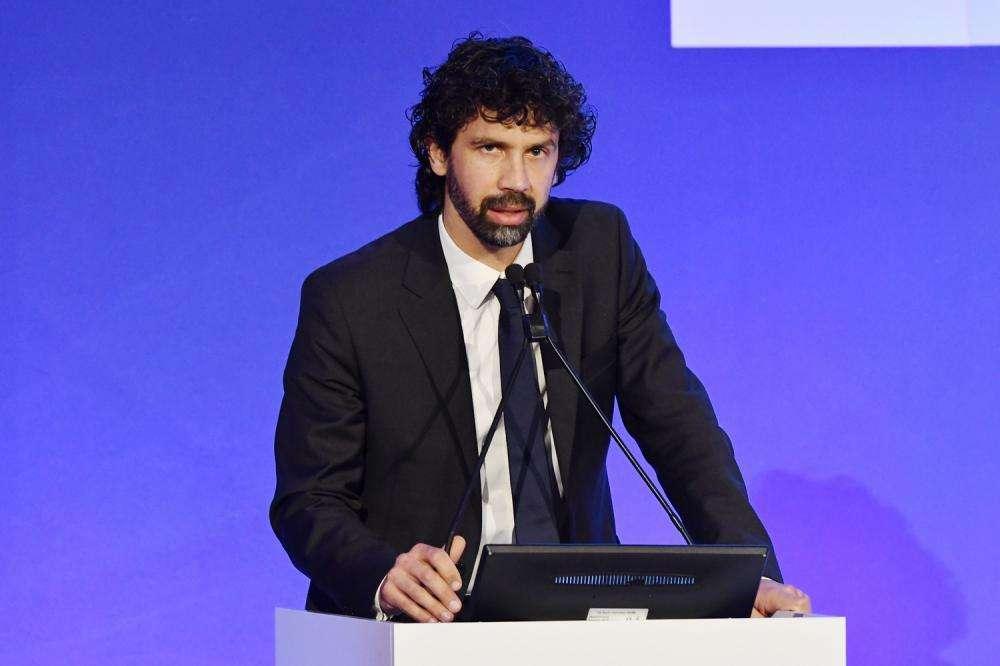 Tommasi: "Taglio degli stipendi? Ci sarà tempo per parlarne"