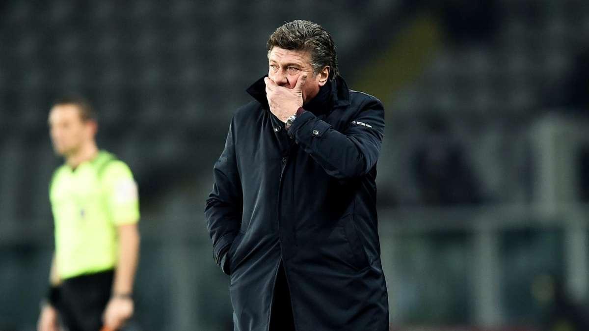 Cagliari e Salernitana ancora senza reti all'intervallo
