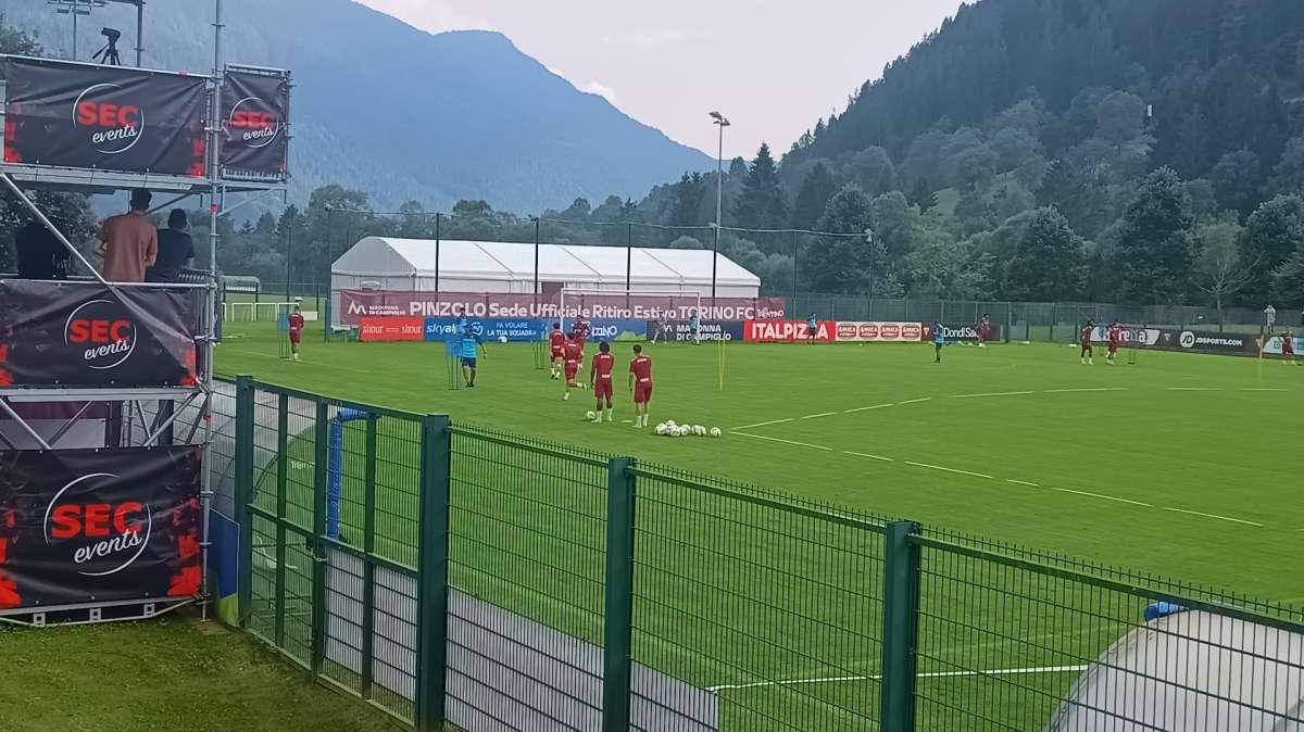 Il duro lavoro è iniziato per il Torino a Pinzolo. Lunga riunione nello spogliatoio. Intensità e Vanoli che sta con il fiato sul collo dei giocatori