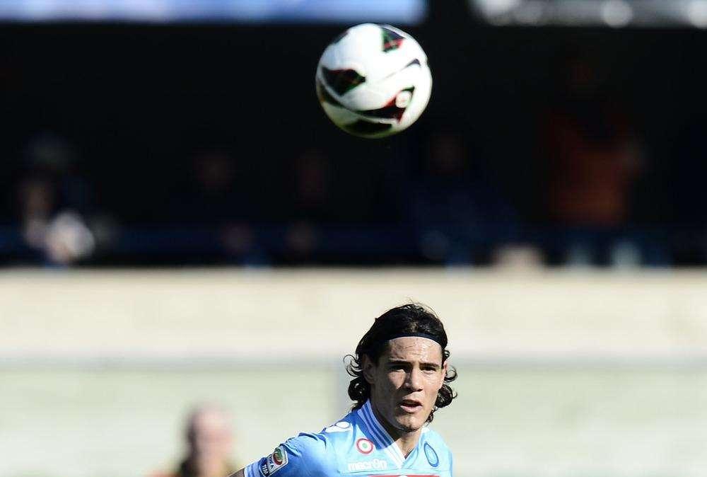 Cavani a rischio contro il Torino, bloccato in Cile 
