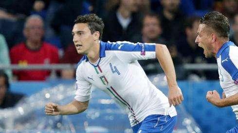Braida vuole Darmian a Barcellona. E rispunta la Juventus