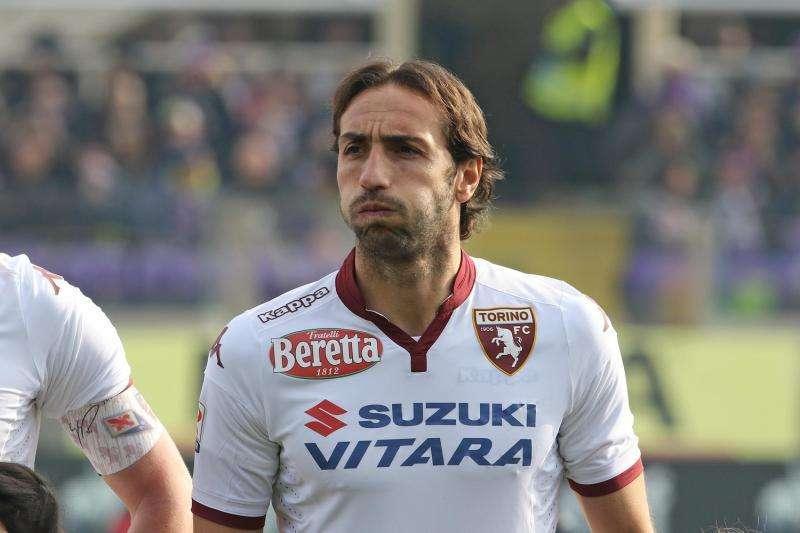 Emiliano Moretti rinnova per un altro anno: giocherà in granata fino al 2018