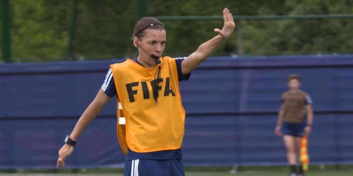Champions League, tutti gli occhi puntati sulla Frappart 