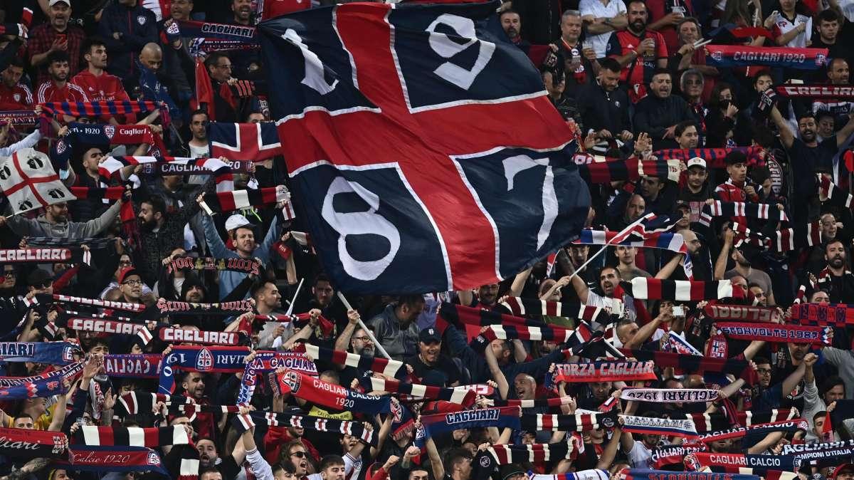 Cagliari, maglia speciale dedicata a Riva contro il Torino 