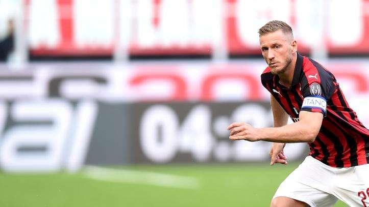 Abate tra permanenza al Milan e avventura americana