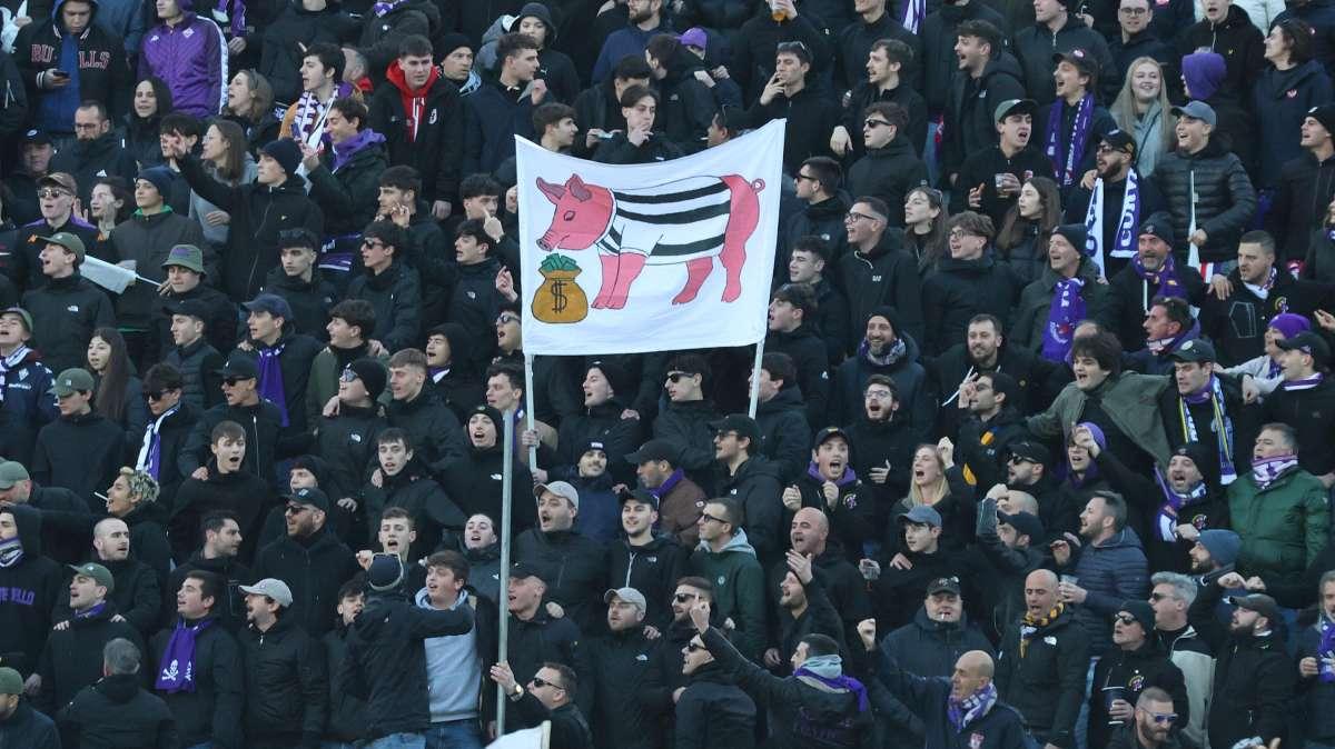 "Juve m...", poster della coreografia sold out. Tifosi Fiorentina vogliono ripagarsi la multa