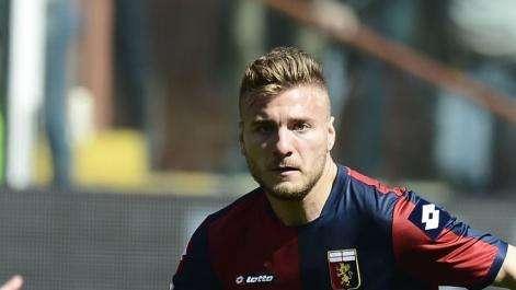 L’allenamento mattutino: esercizi atletici e partitella. Brighi e Immobile out