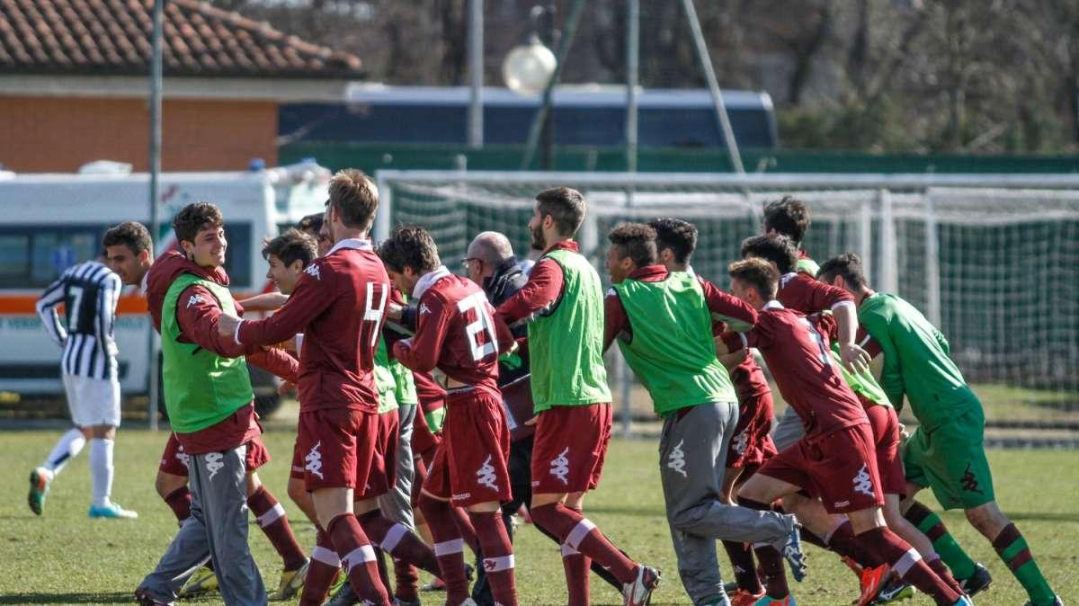 Radio Granata, diamo voce ai Toro Club! Alle 18:30 c'è Fedelissimi Granata