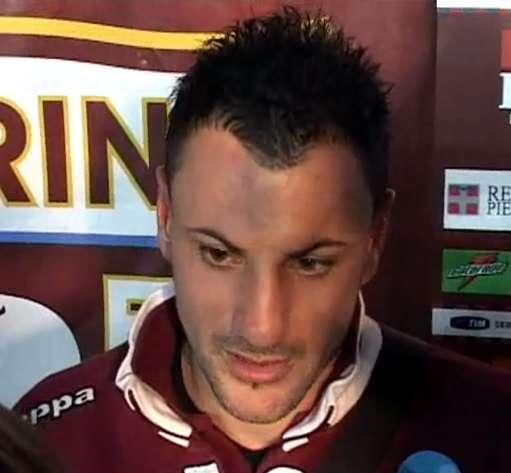 Calderoni, pugno ad un pannello 