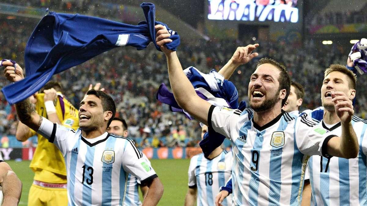 "La scheda di Carlo Nesti" - Olanda-Argentina 2-4 (d. c. r.) - E le stelle stanno a guardare
