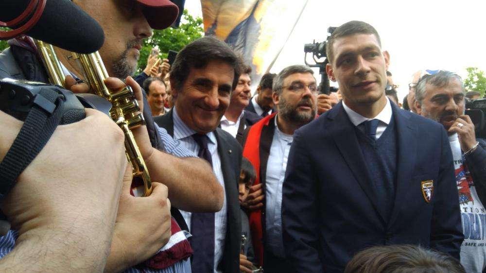 Cairo a Superga davanti alla lapide: “Speriamo sia un giorno di ripartenza e rinascita. La squadra si allenerà dopo esiti tamponi e visite di idoneità”